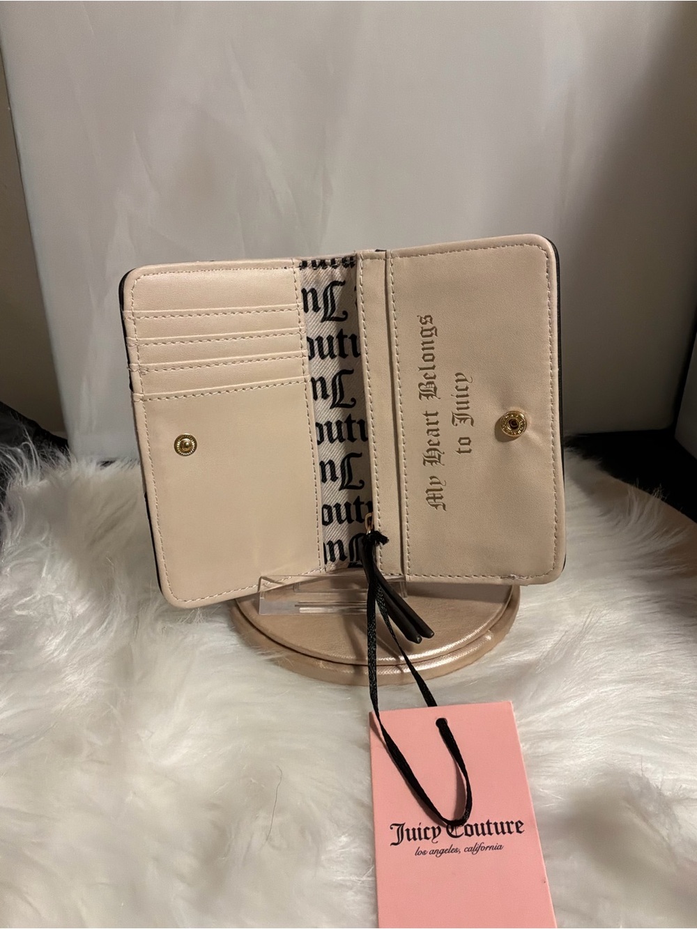 Juicy Couture Blush Pink Velvet Snap Wallet with Black Trim - Picture 5 of 6